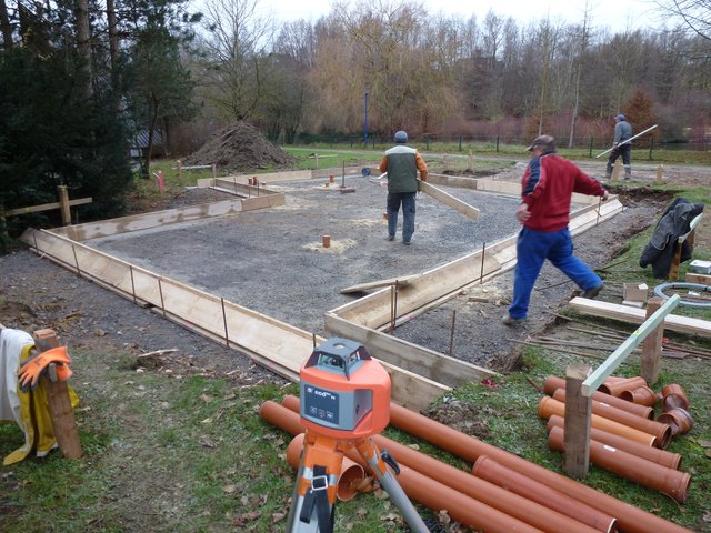 Der Neubau am 8.12.2011 der neuen Vogelvoliere im Freizeitzentum Biebertal Lendringsen.