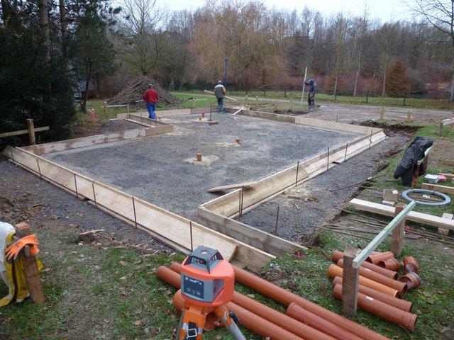 Der Neubau am 8.12.2011 der neuen Vogelvoliere im Freizeitzentum Biebertal Lendringsen.