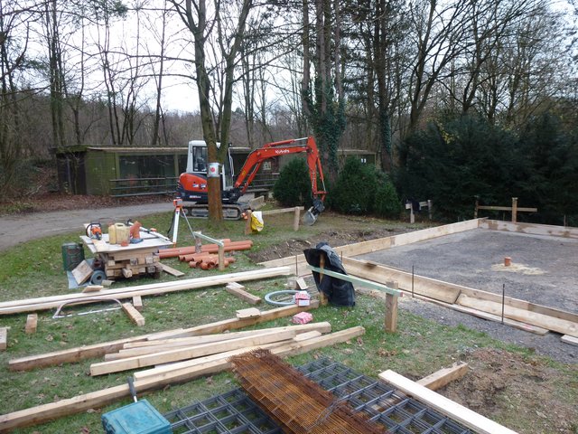 Der Neubau am 8.12.2011 der neuen Vogelvoliere im Freizeitzentum Biebertal Lendringsen.