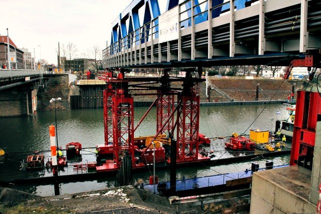 Behelfsbrücke über den Vincke-Kanal - Duisburg