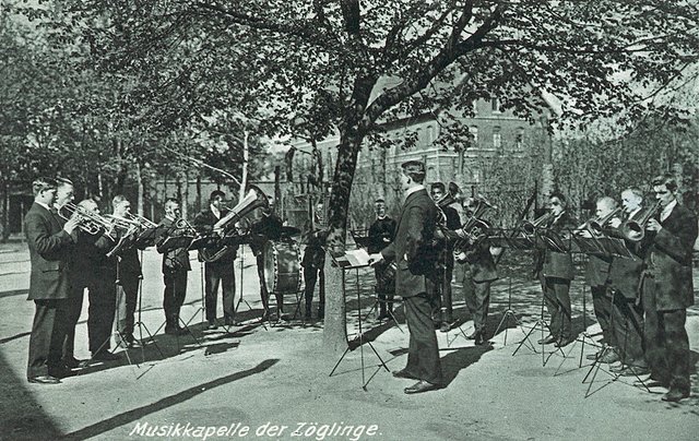 1927 bei der Eröffnung der Gruga: Blaskapelle aus dem Franz Sales Haus