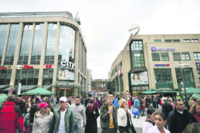 Offener Sonntag in der City - das soll es 2012 in Bochum nicht geben. Foto: Molatta