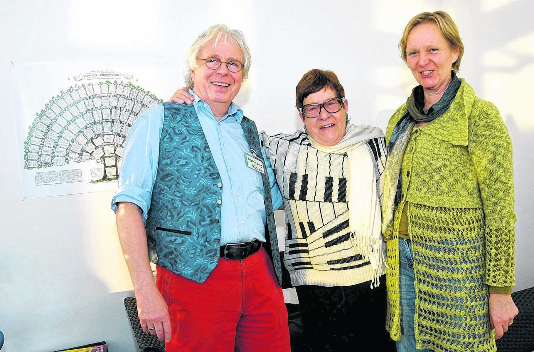 Im Generationenkult-Haus kommen Jung und Alt zusammen. Aber mal ehrlich: Auch die älteren Semester sind im Herzen jung geblieben - wie auf dem Foto (von links) Wolfgang Nötzold, Prof. Dr. Ilse Storb, Jozefien Haagen.