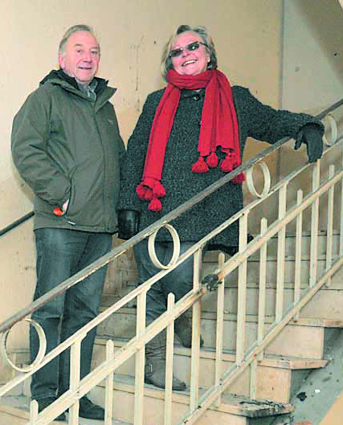 Doris und Heinz Reimann wollen das verwaiste Waisenhaus am Rothebusch in Osterfeld erhalten. Fotos: Peter Hadasch