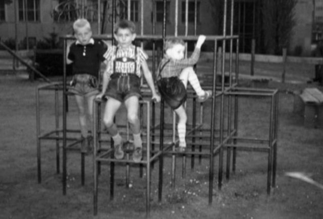Spielplatz vor dem Landgericht, heute STaatsanwaltschaft
