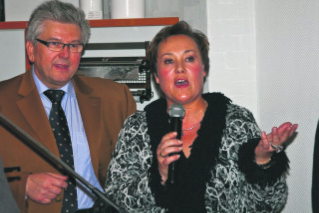 Die neue zweite Vorsitzende Petra Borgsmüller mit Michael Mittermeier bei einem der Wohlfühlabende