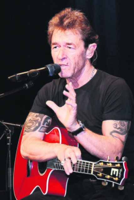 Bevor Peter Maffay mit Tabaluga in die Westfalenhalle kommt, gab er jetzt im Fletch Bizzel ein unplugged Konzert.