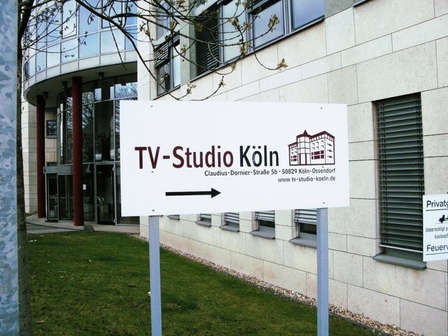 Zu den Studios des ZDF in Köln