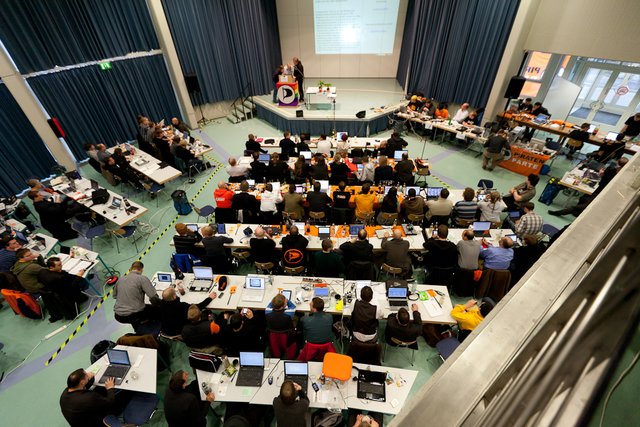 Beim Landesparteitag der Piraten ist der Laptop als Arbeitswerkzeug Standard.