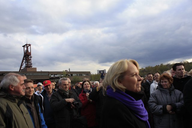 Hannelore Kraft geniest die Kulisse