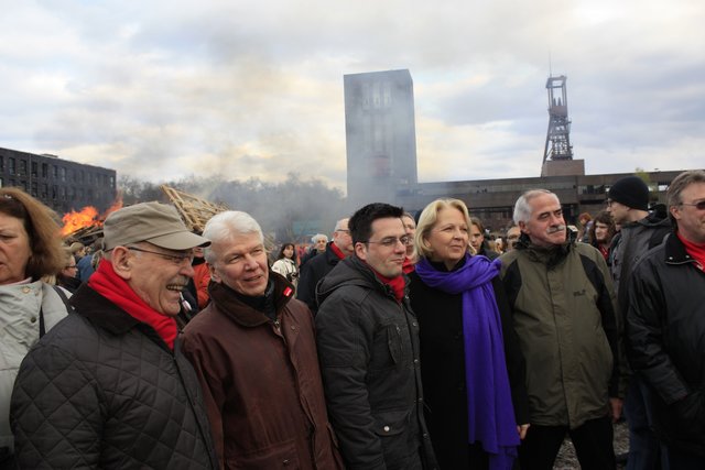 Alle anwesenden SPD-Landtagskanidaten aus Essen mit Hannelore Kraft