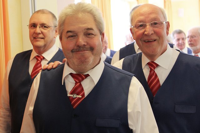 Nach einem gelungenen Auftritt ist gut lachen.