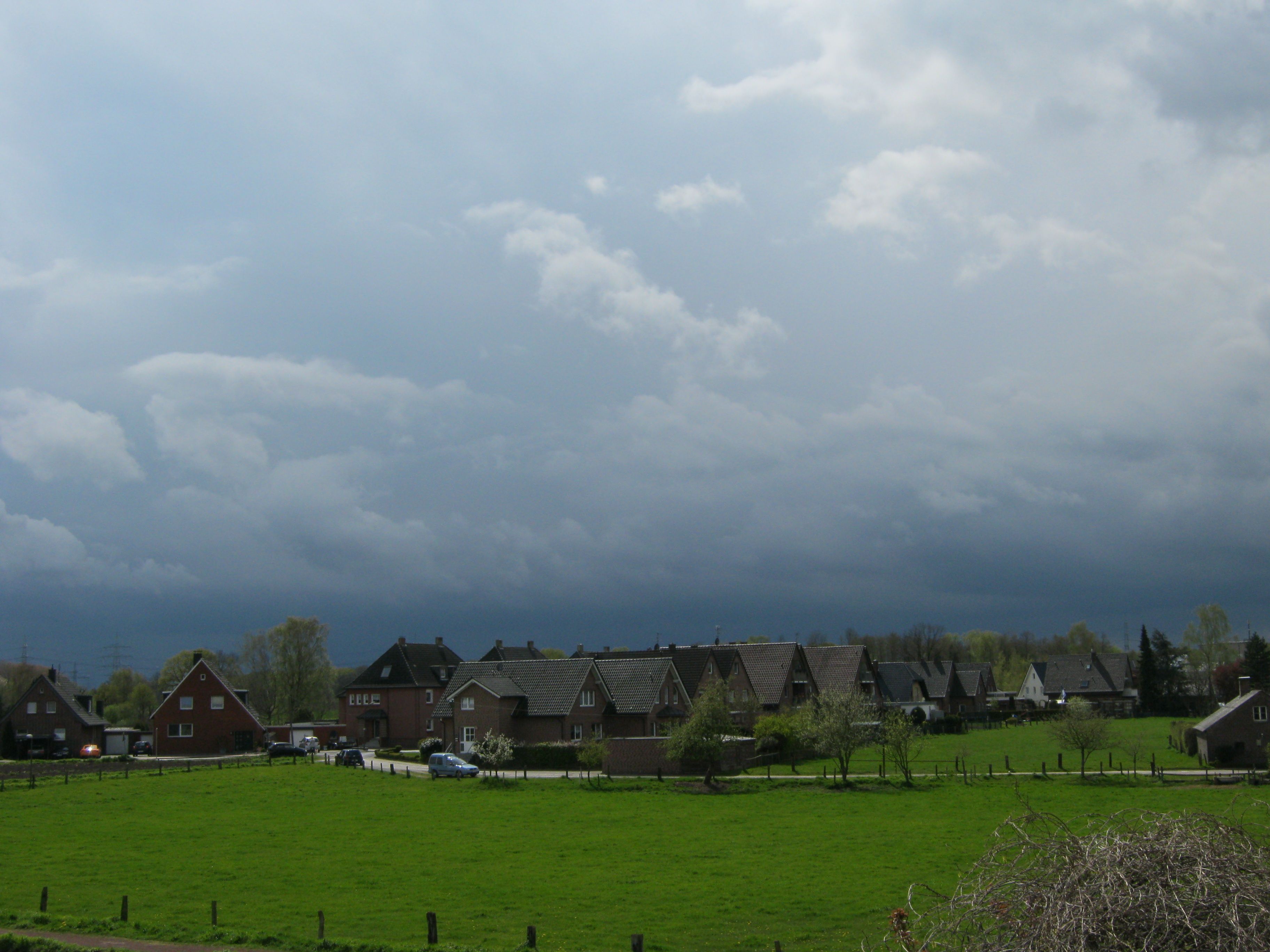 April April - der macht was er will, mal Regen, mal Sonne.