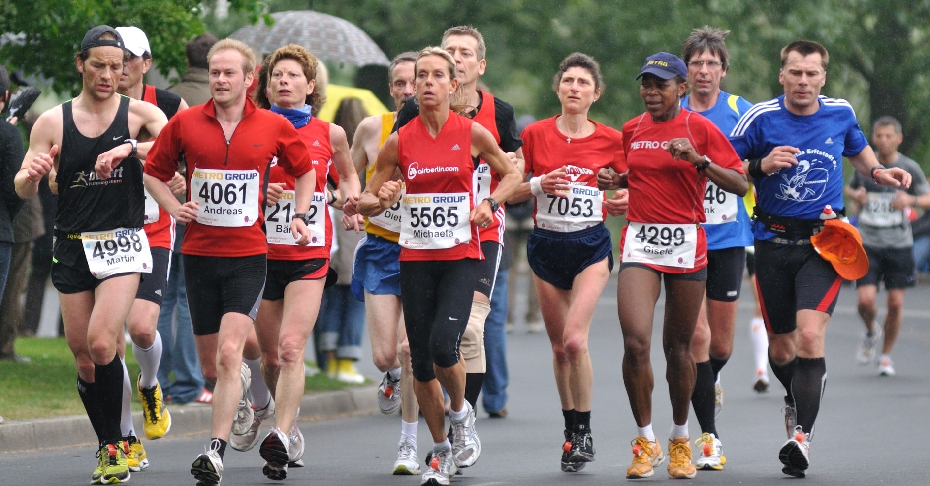 Am Sonntag gehen 14.000 Läufer beim Metro Group Marathon an den Start.
