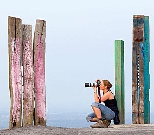 Fototour de Ruhr - Abenteuer Ruhrgebiet - Fotolocation Halde Haniel mit dem Totems von dem baskischen Maler und Bildhauer Agustín Ibarrola.