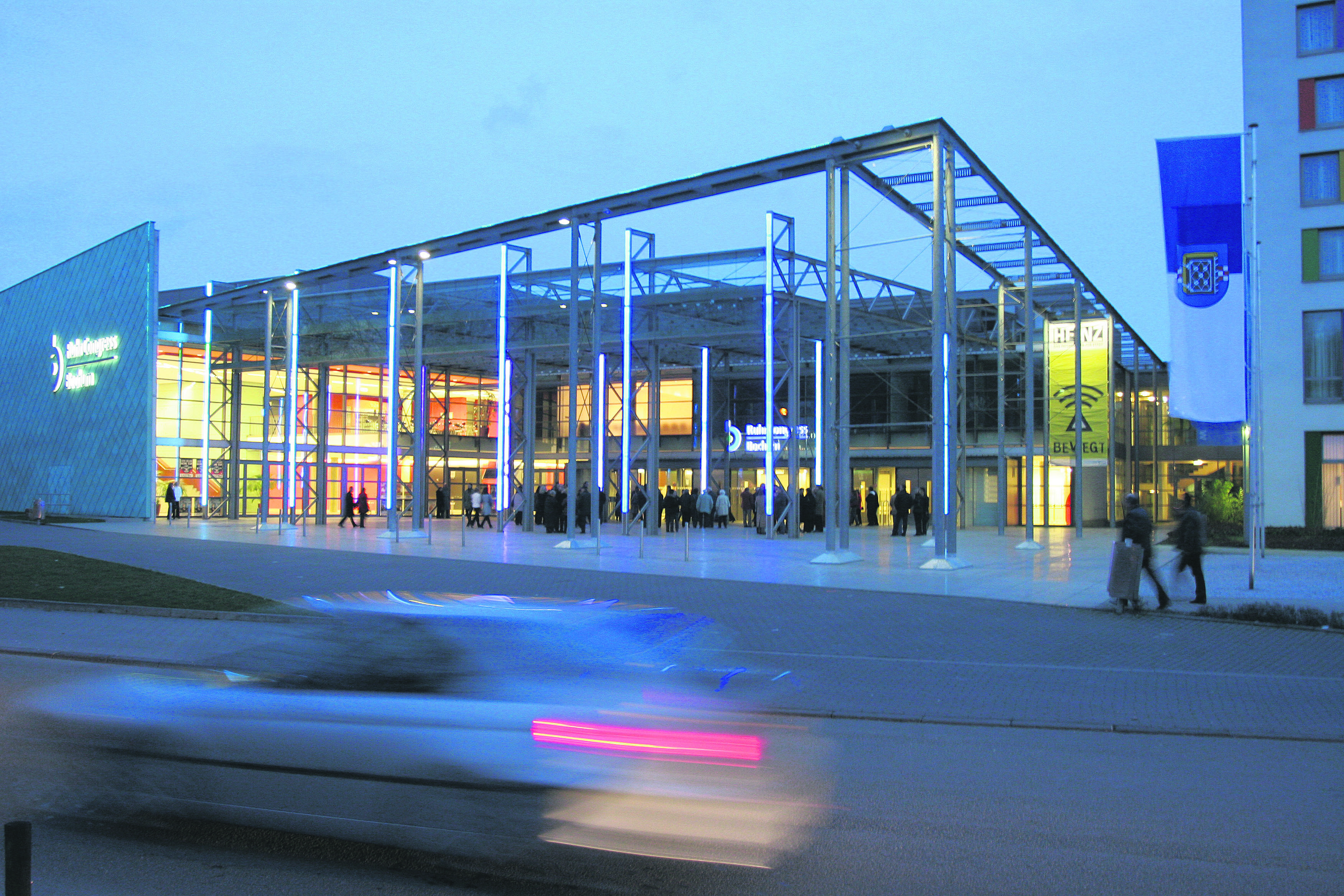 Der RuhrCongress am Abend.