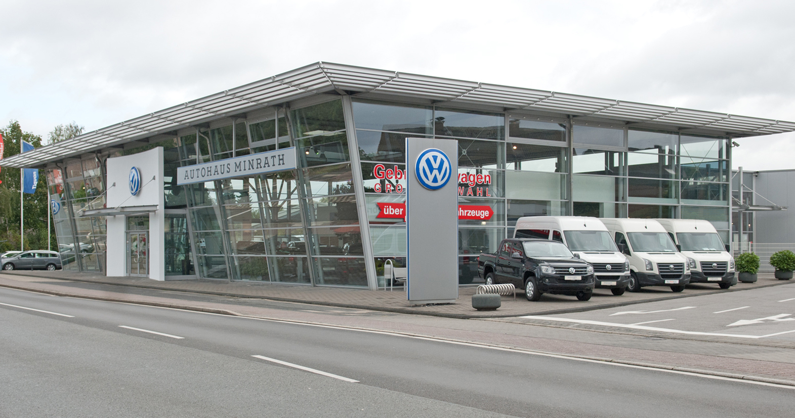 Gehört zu den ersten Adressen am Niederrhein, wenn es um Automobile geht: Die VW- und Audi-Niederlassung des Autohauses Minrath, die sich in Moers auf der Rheinberger Straße befindet. Foto: privat