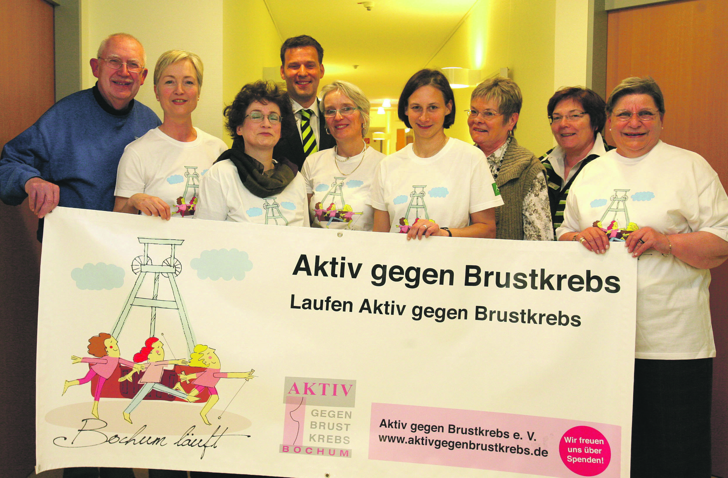 Sie setzten sich für den Verein „Aktiv gegen brustkrebs“ ein und wollen das Thema aus der Tabuzone herausholen. Foto: nken