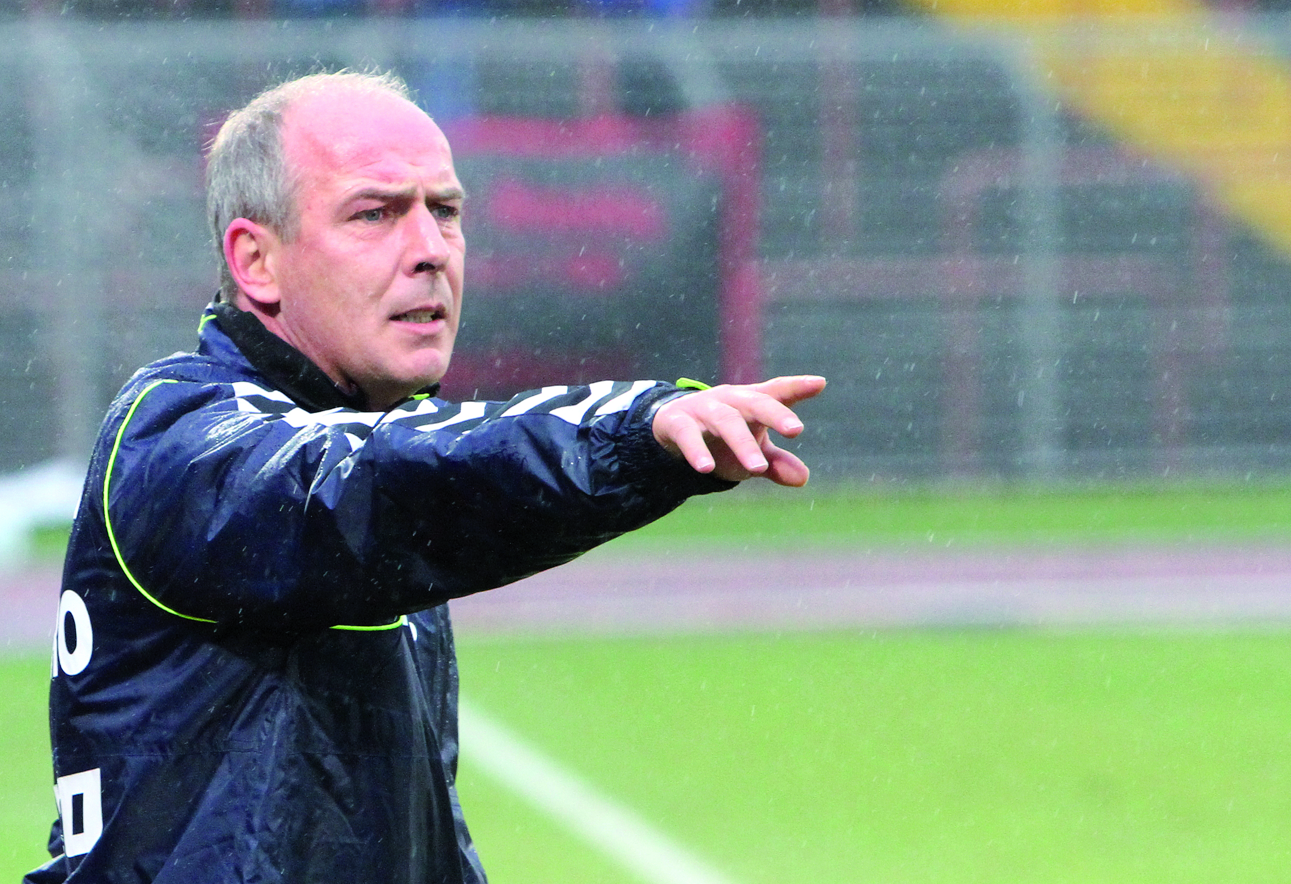 RWO-Trainer Mario Basler ohne Umschweife: „Wenn man nicht gewinnt, hat man es auch nicht verdient, drinzubleiben.“ Foto: Carsten Walden