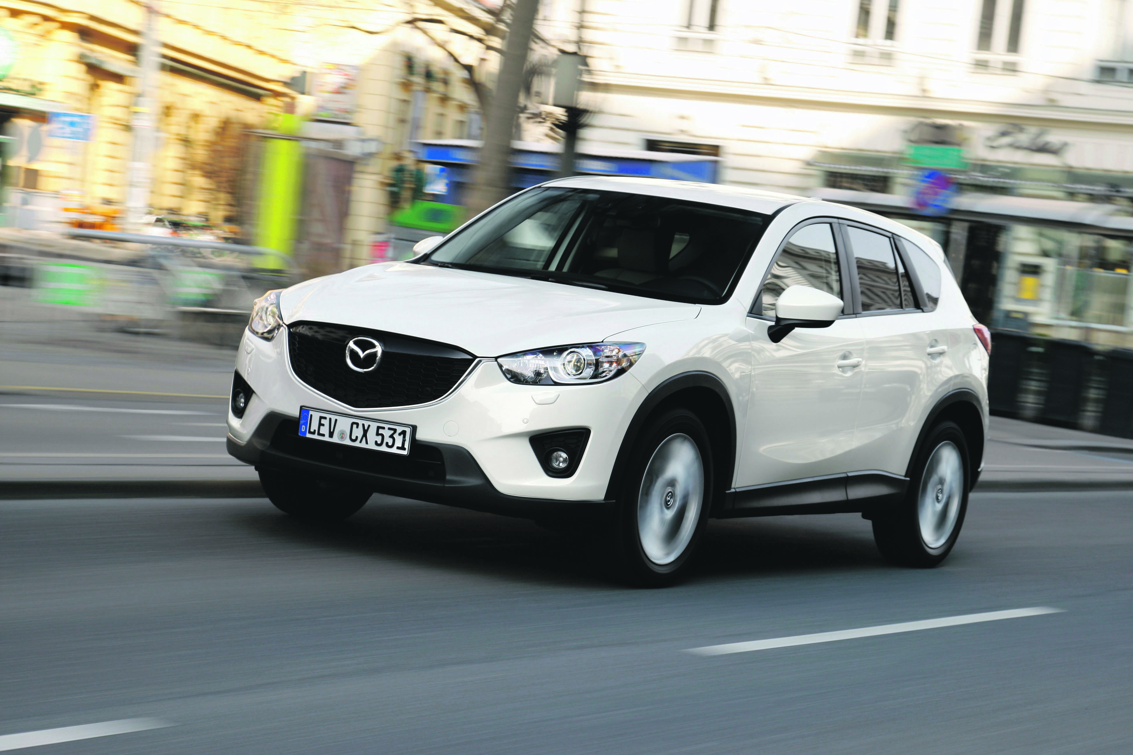 Beginn einer neuen Ära: Der CX-5 aus dem Hause Mazda vereint Fahrspaß, Sicherheit und Nachhaltigkeit. Zu sehen ist er bei der Premieren-Party von Auto Schwenke am kommenden Wochenende. Foto: Mazda