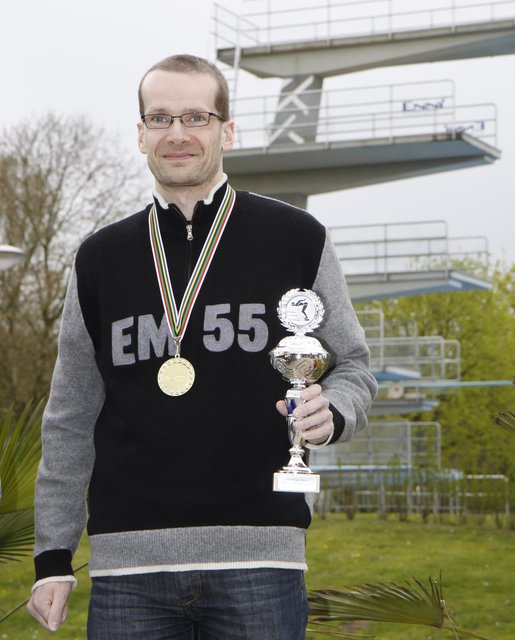 Nimmermüder Triathlet: Meik Weidemann schwomm innerhalb von 20 Stunden 50 Kilometer. Foto: Heike Cervellera
