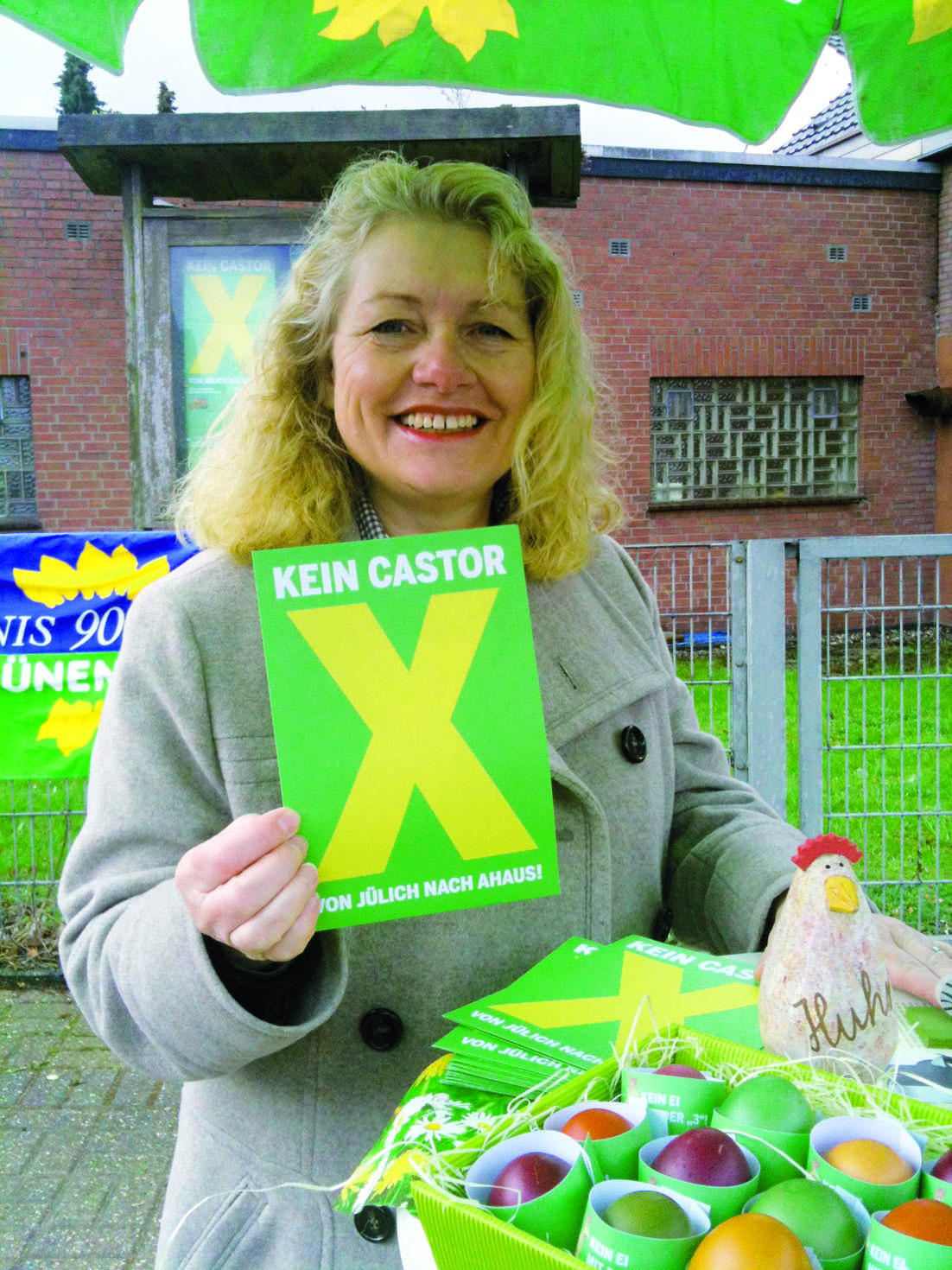 Beate van Laak kämpft gegen die aktuellen Castor-transporte durch den Niederrhein.