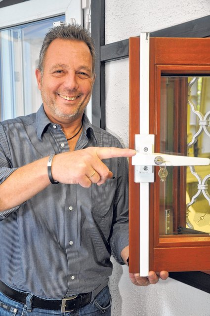Auch abschließbare Fensterschlösser erhöhen die Sicherheit. Foto: Dirk Bütefür