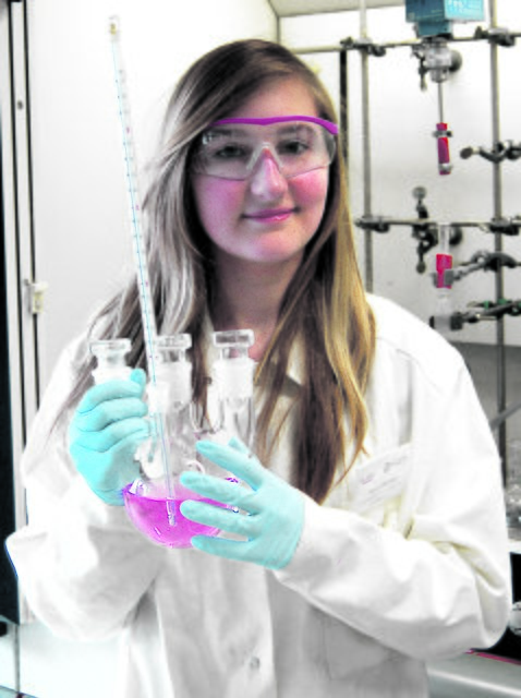 Alicja im Chemilabor. Foto: privat