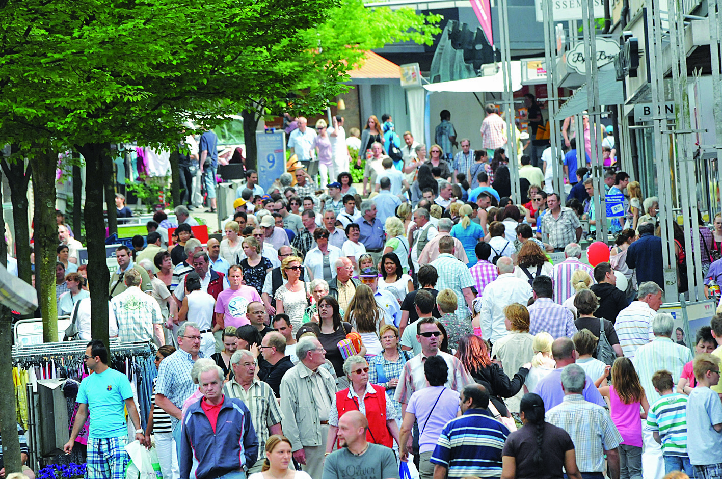 Im letzten Jahr war der verkaufsoffene Sonntag gut besucht und viele Bürger nahmen die Gelegenheit zu einem entspannten Einkaufsbummel wahr.