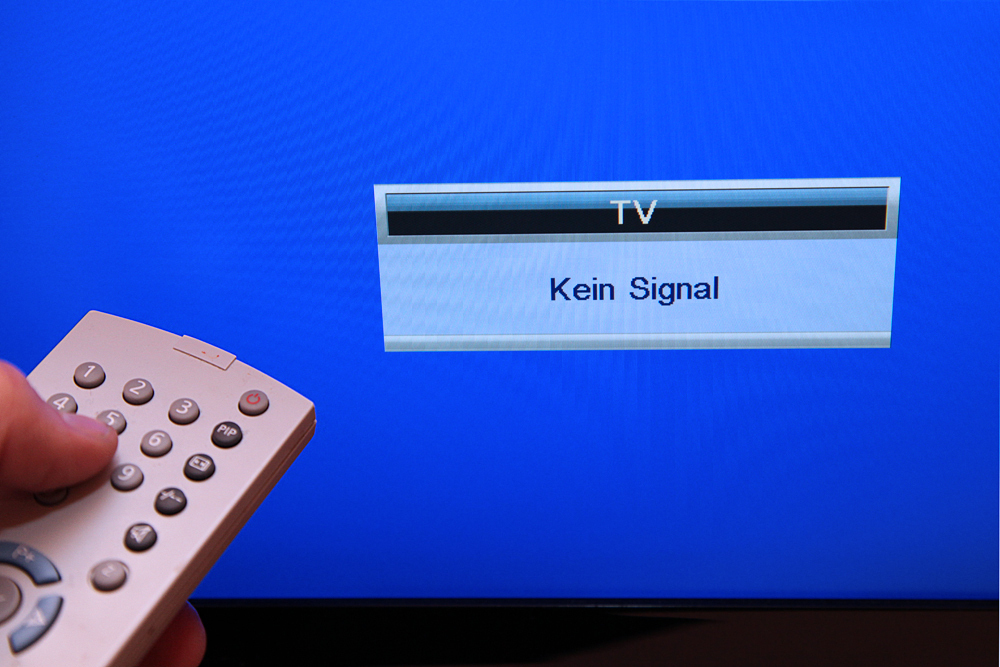 Kein Signal - viele gucken vor dem Fernseher jetzt in die Röhre.