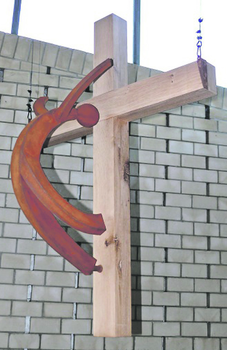 "Herr des Tanzes" nennt der Künstler Friedhelm Schmidt seine Christus-Skulptur, aktuell zu sehen in der evangelischen Kreuzkirche in Marl-Sinsen. Foto: Thomas Damm