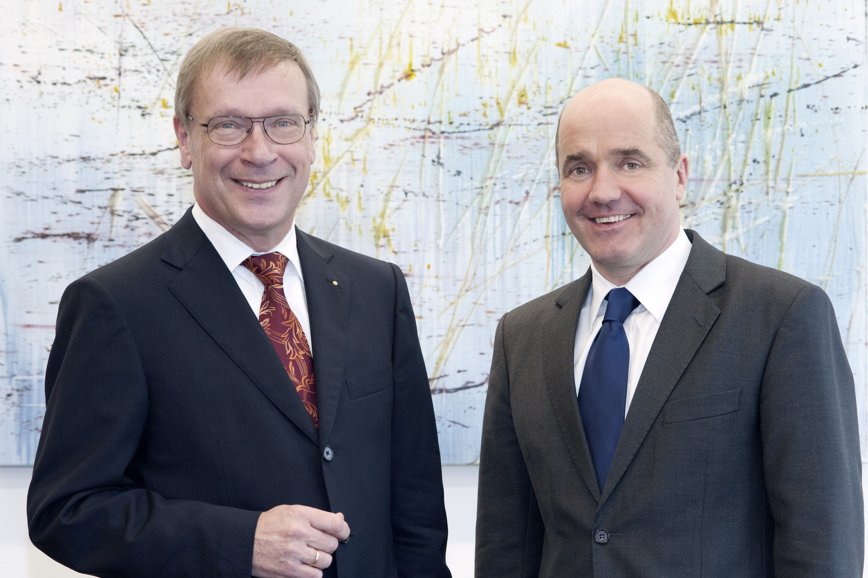 IHK-Präsident Burkhard Landers (links) und Hauptgeschäftsführer Dr. Stefan Dietzfelbinger.