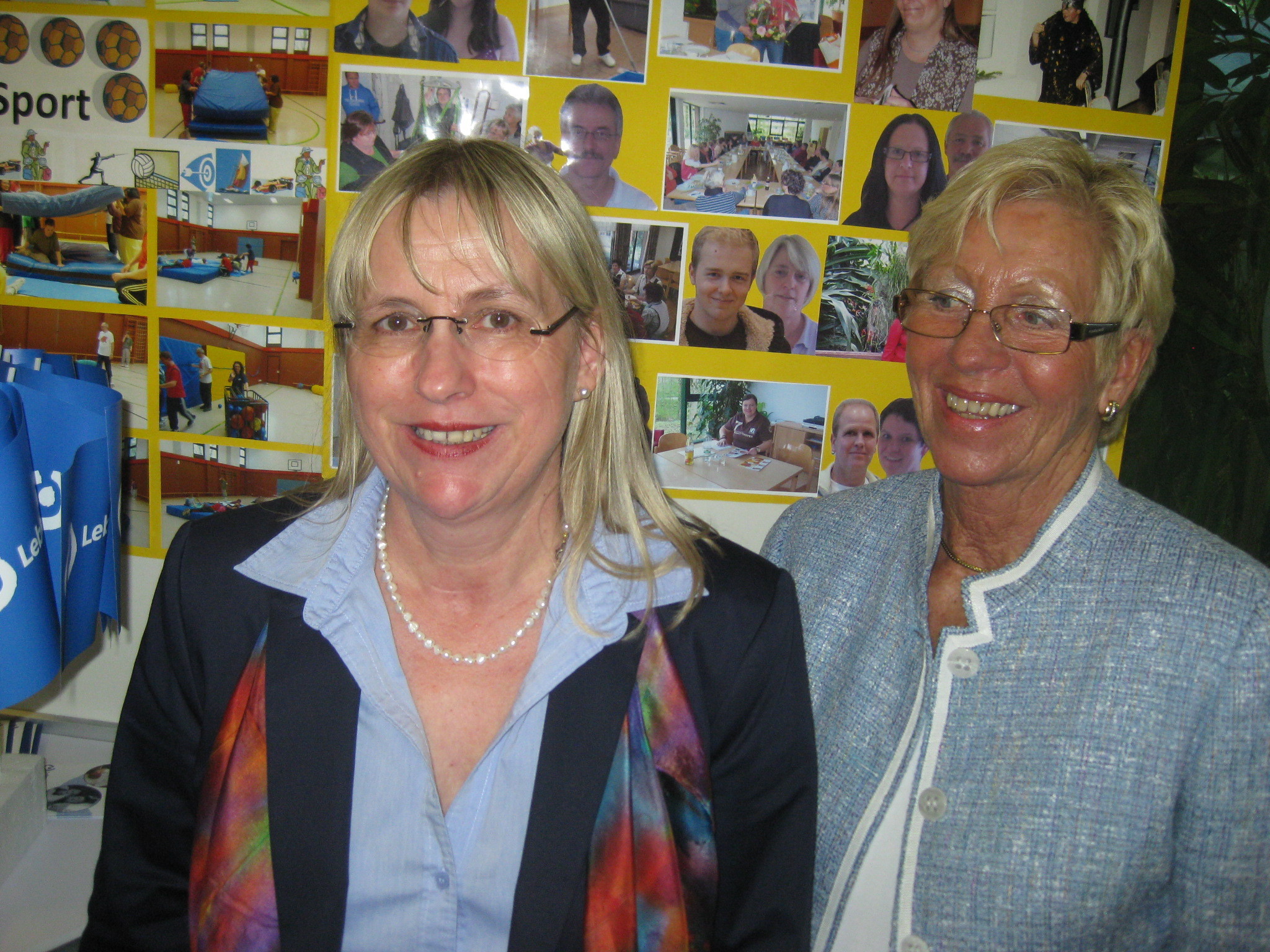 Ursula Bornmann (links) mit Hilde Weidenfeld, der 1. Vorsitzenden der Lebenshilfe e.V. Kreisvereinigung Mettmann