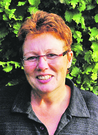 Birgit Crone, Pfarrerin in den Ev. Kirchengemeinden
Winz-Baak und Welper-Blankenstein