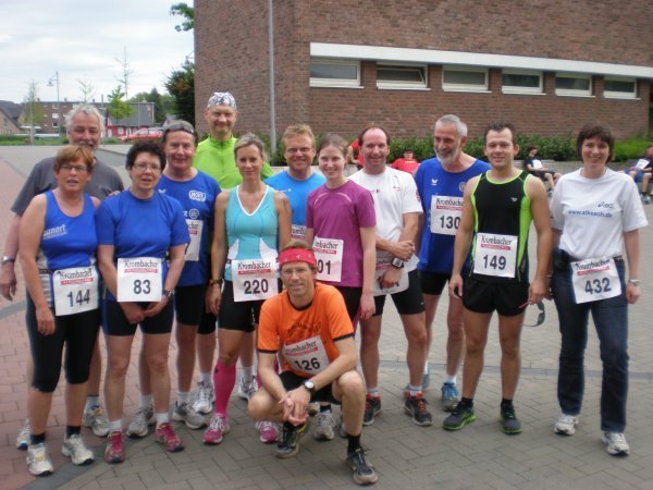 v.L. Anneliese Kloß, Dieter Kloß, Ruth Freßmann, Heri Gabriel, Hardmut Skarda, Sabine Röser,
(vorn) Holger Hübert, Norbert Oslislo, Christina Pöss, Andreas Jeromin, Heinz Janzen, Sven Krakow,
Iris Jeromin,
auf dem Foto fehlen Sandra Hammermann, Helmut Bourry, Tobias Rademacher, Helge Rademacher,
Gudrun Rademacher, Elvira Schwarz, Manfred Schwarz,