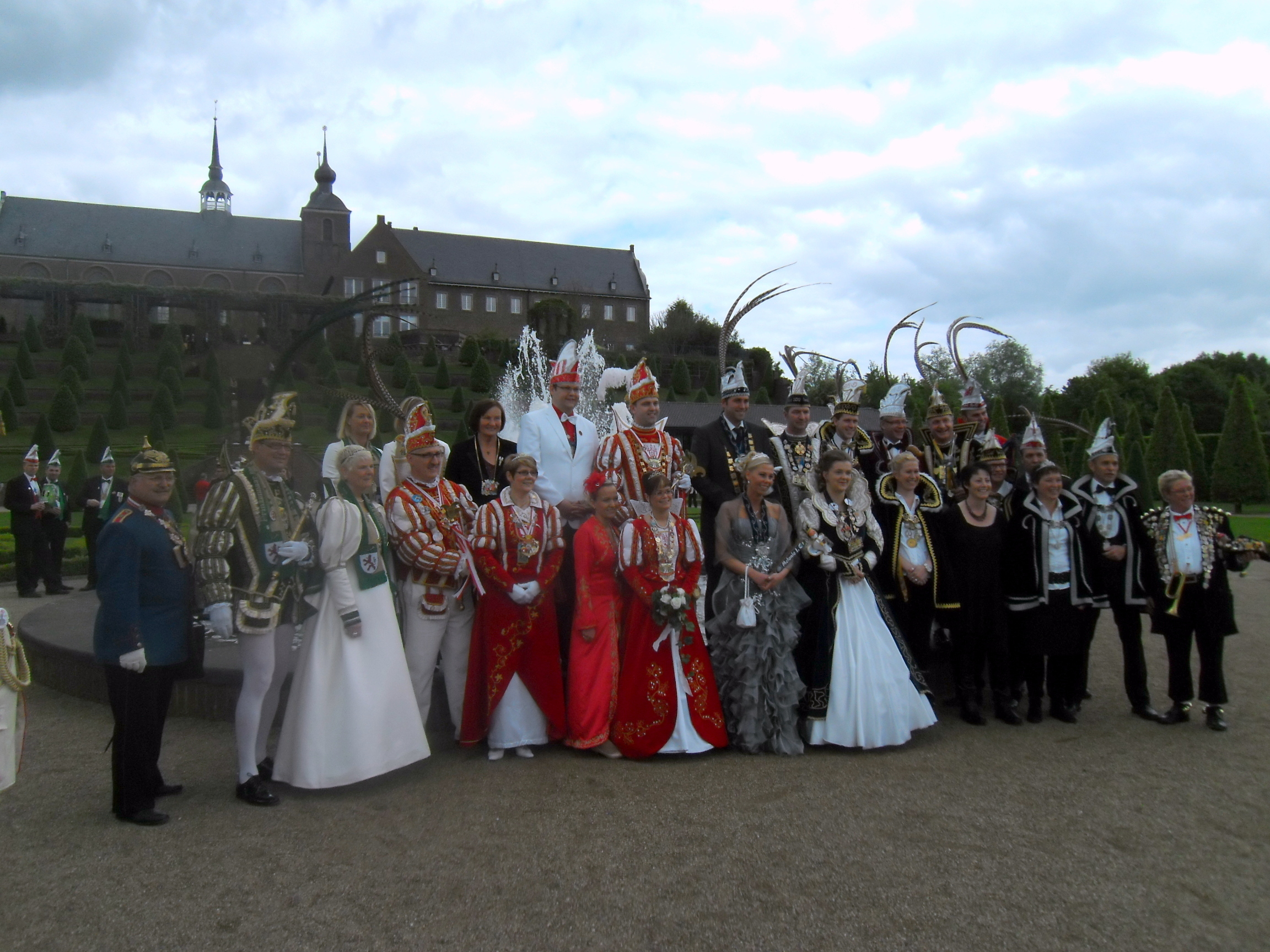 Die Tollitäten im Klostergarten