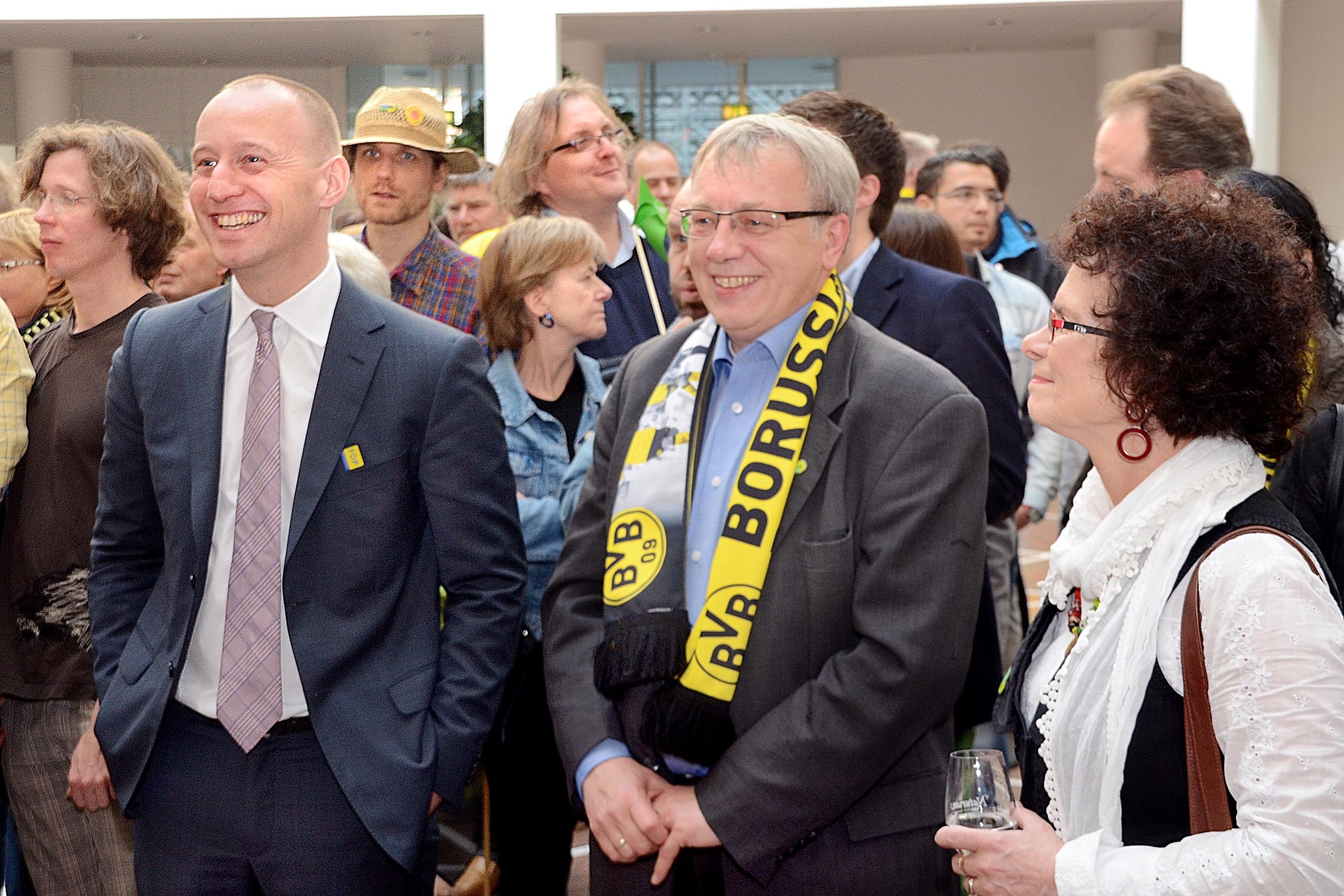 Haben gut lachen: Michael Kauch (FDP) und Mario Krüger (Grüne), der über seinen Listenplatz in den neuen Landtag gewählt wurde.