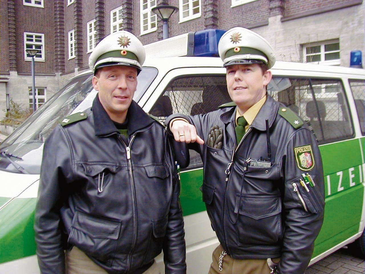 Deutschlands bekannteste Polizisten, die Bochumer Toto und Harry, spielen am Samstag Fußball für den guten Zweck.