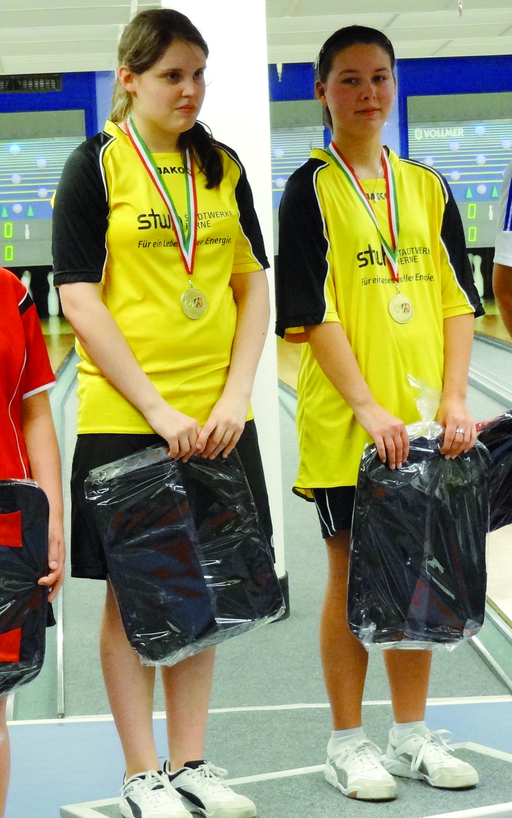 Annika Hilkmann und Katrin Schröder freuten sich über Gold im Paarkampf.