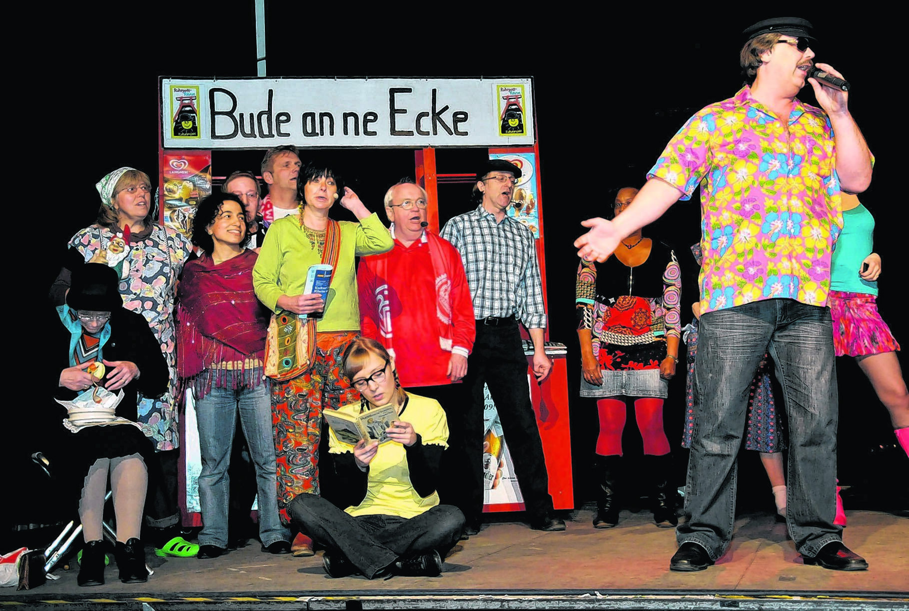 Natürlich dabei: das Ensemble der Ruhrpott-Revue.