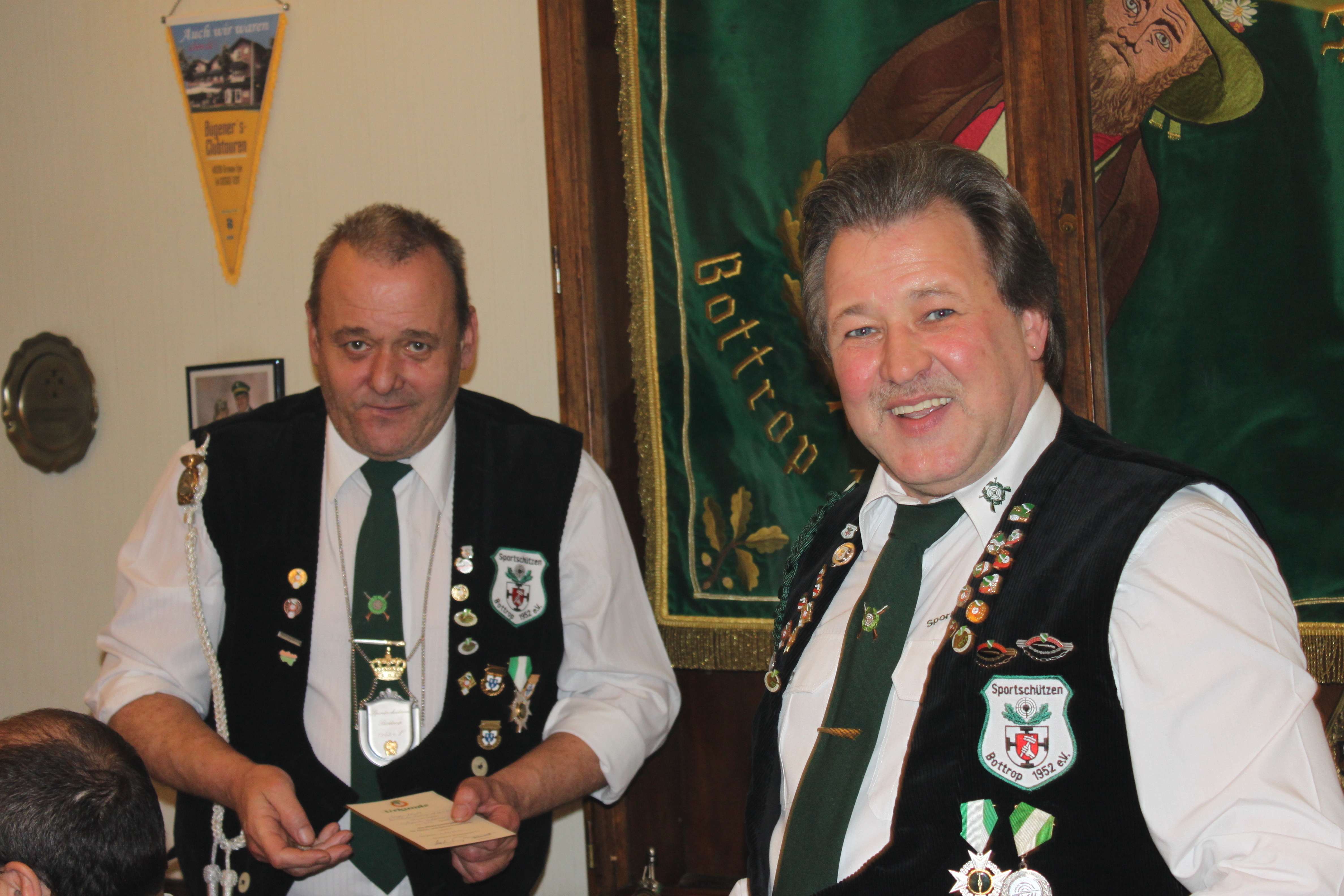 Die beiden Vorsitzenden Manfred Sorgatz (r.) und Jürgen Schacht hoffen auf eine rege Teilnahme.