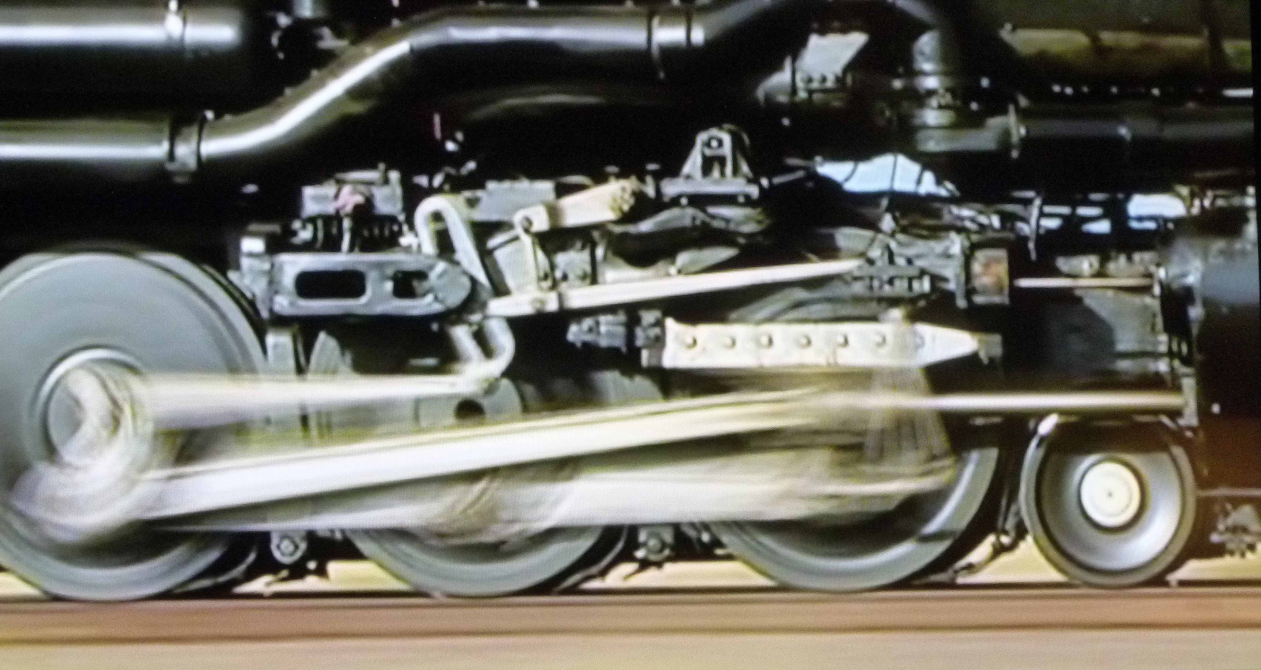 Teil des Triebwerks der Challenger 3985 - Union Pacific fotografiert vom TV-Bildschirm