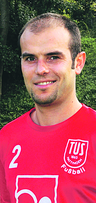 Wie so oft: gut gespielt und doch verloren. Im Westfalenpokal ist der TuS Hattingen trotz eines sehenswerten Treffers seines Spielertrainers Marius Kundrotas (Bild) nach einem 1:3 gegen den VfB Günnigfeld im Wattenscheider Lohrheide-Stadion ausgeschieden.