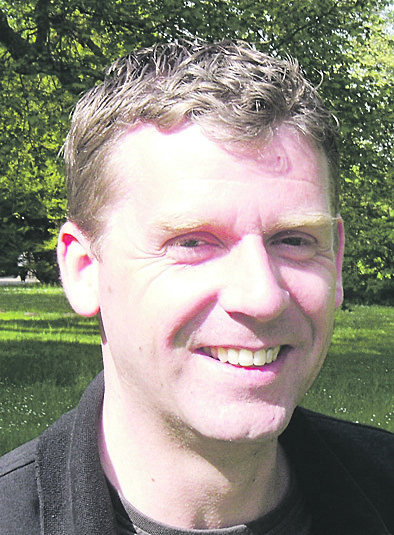 Dirk Drevermann (38) kfm. Angestellter: "Der Zoo hat sich in den letzten Jahren gut entwickelt, wie zum Beispiel mit dem Ausbau des Affenhauses. Als Verbesserung würde ich mir einen Tag in der Woche mit längeren Öffnungszeiten wünschen."
