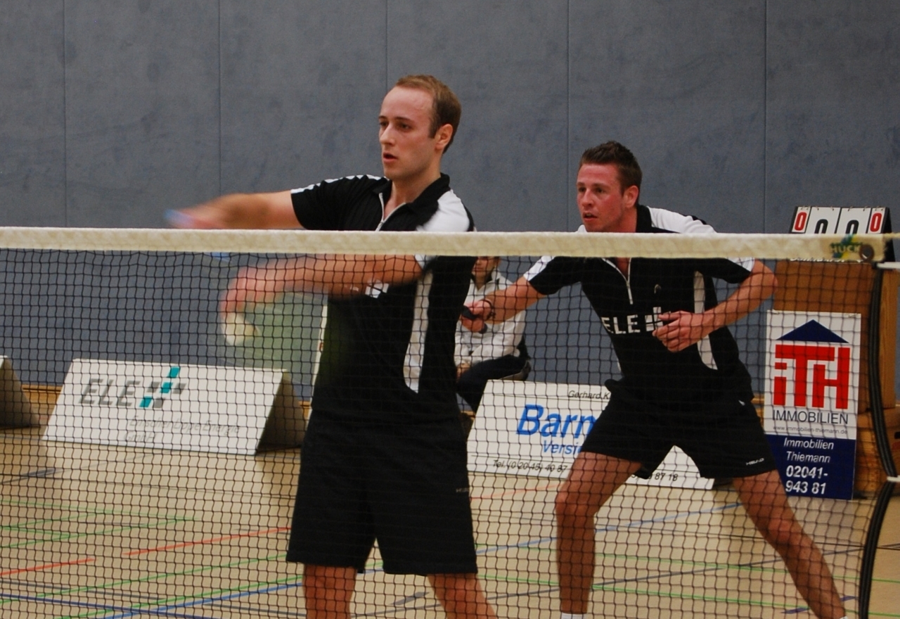 BBG-Spielertrainer Matthias Kuchenbecker (l.) und Marcel Sommerfeld schlagen in der kommenden Saison in der NRW-Oberliga Nord auf. Foto: BBG