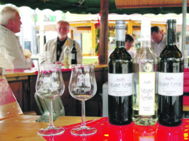 Für die Ohren und für den Gaumen: Zum Sommeranfang am 21. Juni findet in der Altstadt parallel die 2. Fête de la musique und das 40. Weinfest statt. Foto: Archiv