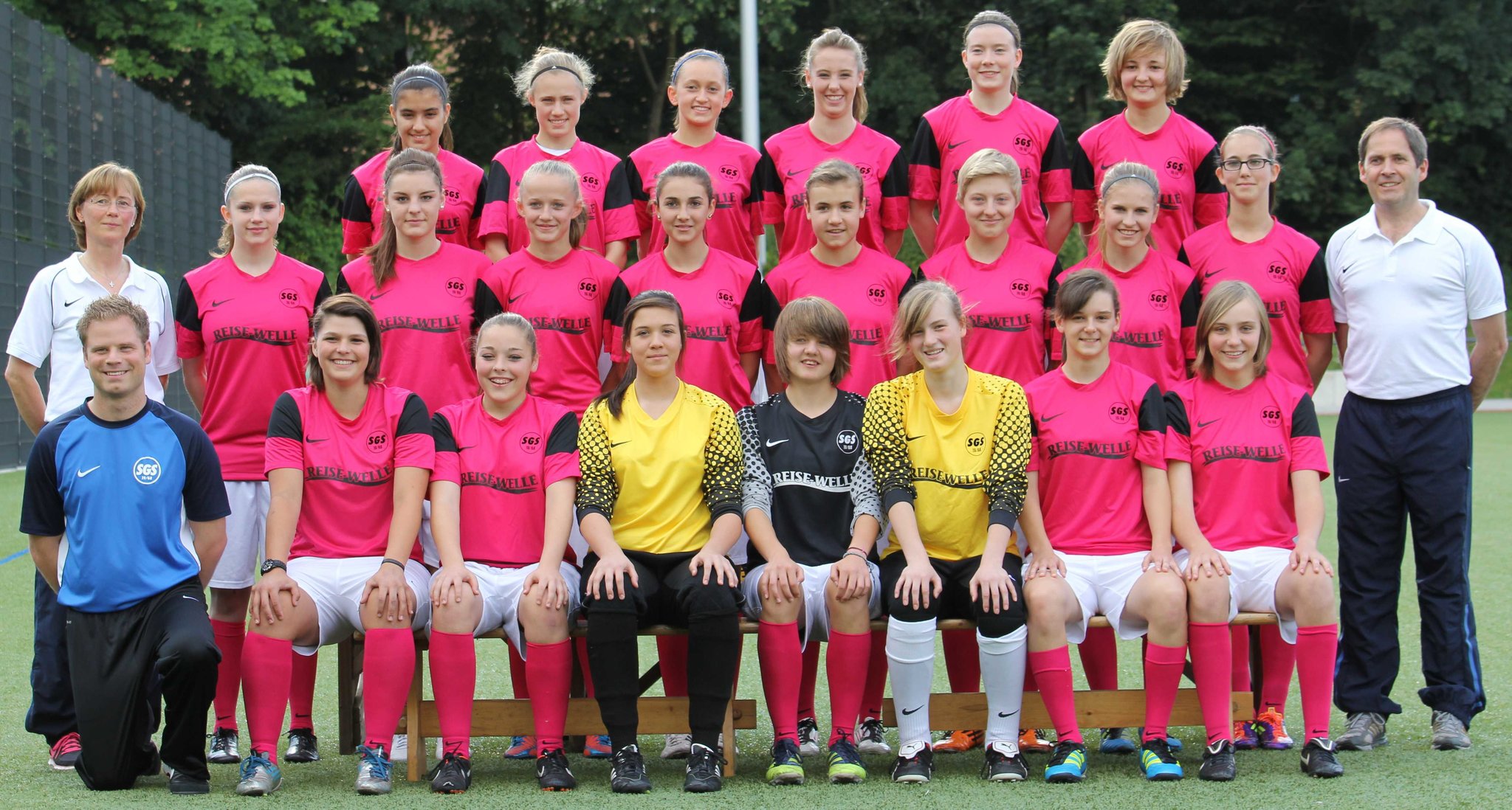 SGS präsentiert U17Team für die Bundesliga EssenBorbeck