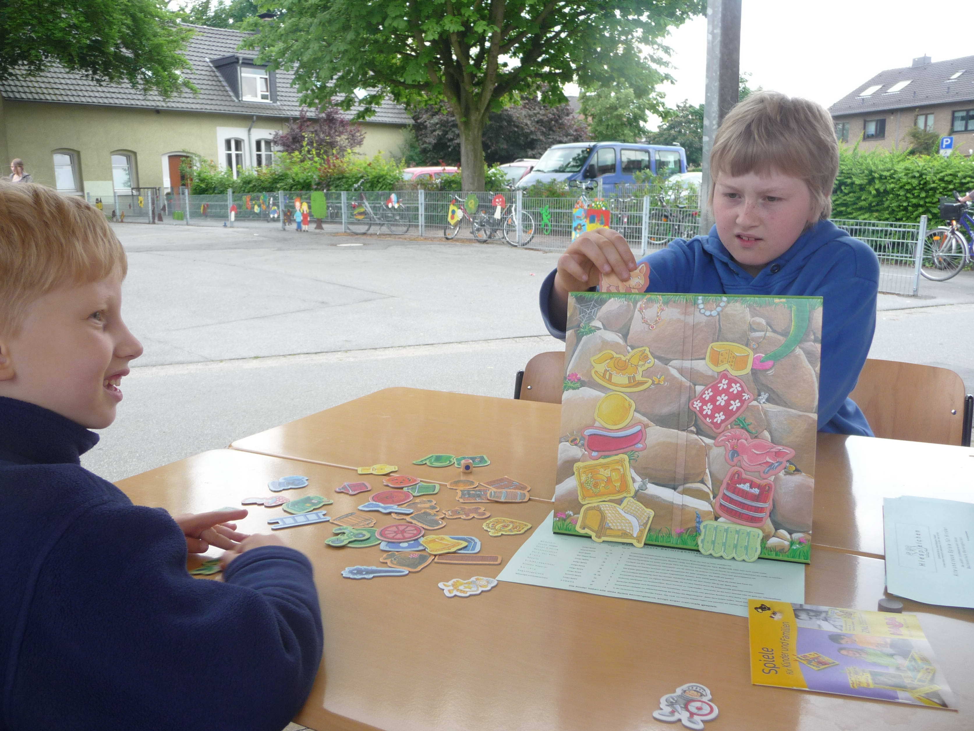 "Die kleinen Drachenritter" von HUCH & friends auf dem Projekttag der Ogata Moltkeschule.