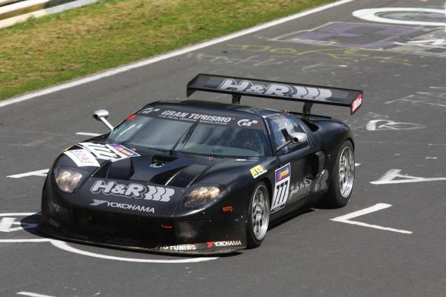 Artur Deutgen im Ford GT 3 im Einsatz auf der Nürburgring Nordschleife