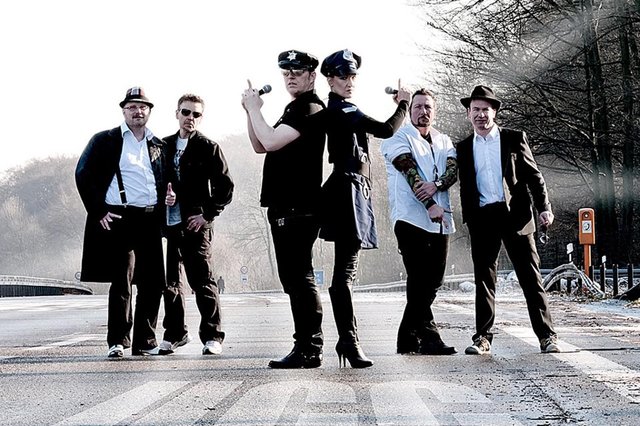 Die "Undercover Crew" soll freitags das Zelt beim Kurler Volksfest rocken. Karten gibt's im Vorverkauf.